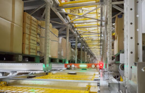 新社屋へロボット倉庫の導入で求人応募が20...