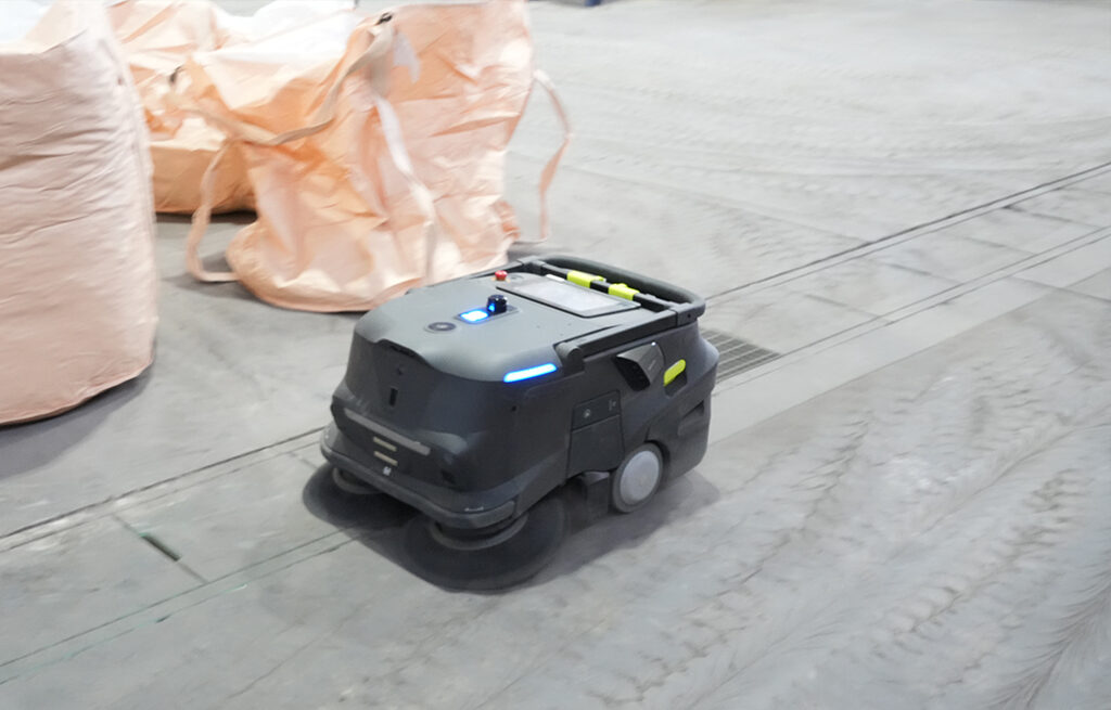 「清掃業務の無人化」。夜間稼働で翌朝きれいに